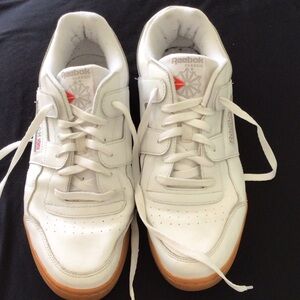 Reebok - White Classic Leather Men’s Sneakers with Gum Sole